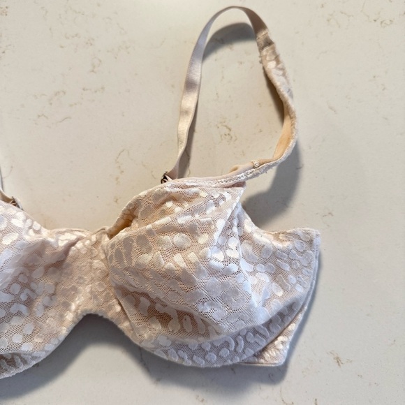 Soma Bra Minimizing Emma Underwire Bra Womens 34D Cream - Picture 2 of 9